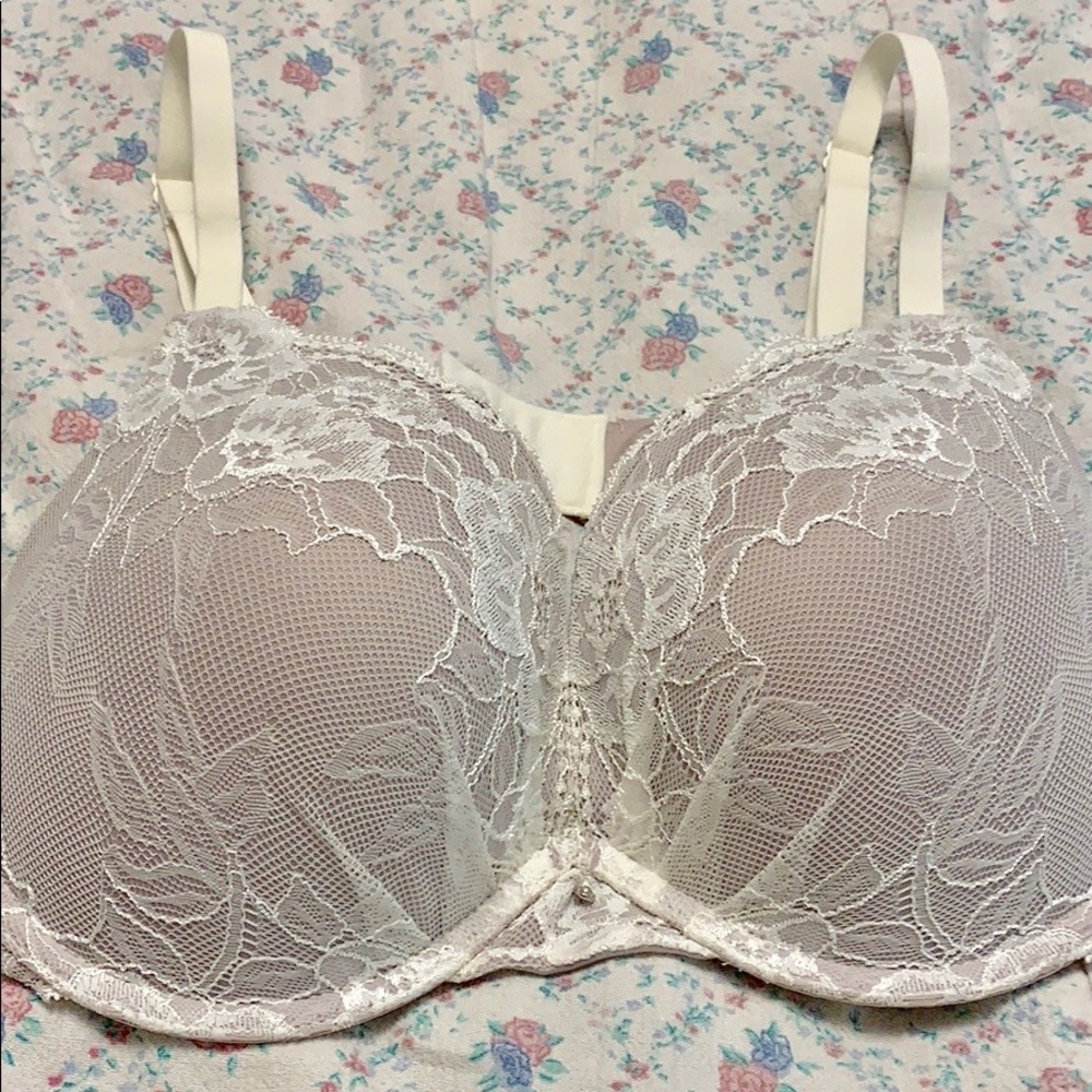 38D Maidenform White Lace Bra light Purple